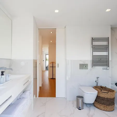דירה Luxurious With Balcony In The Parque Eduardo Vii Region ליסבון