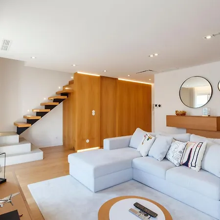 Luxurious With Balcony In The Parque Eduardo Vii Region * ליסבון
