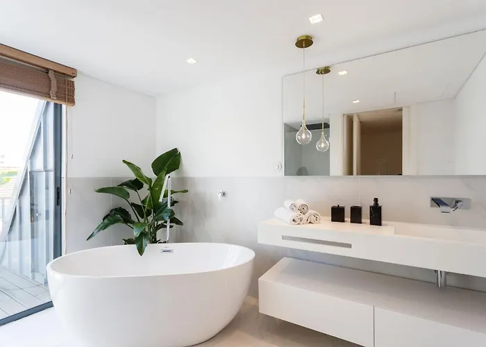 Luxurious With Balcony In The Parque Eduardo Vii Region * 리스본