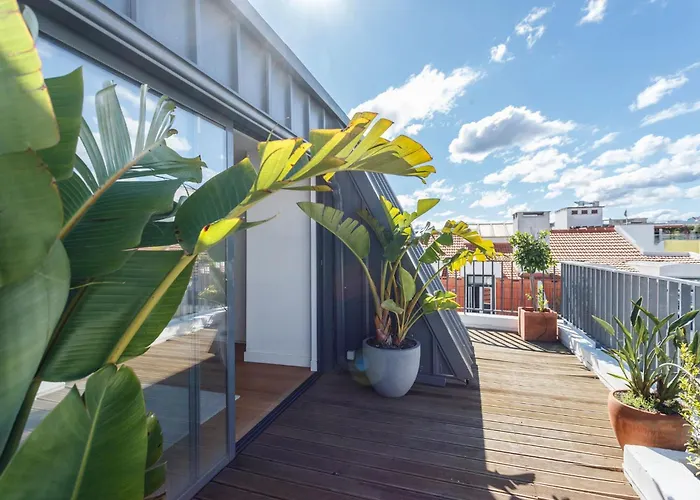 Luxurious With Balcony In The Parque Eduardo Vii Region 아파트 *