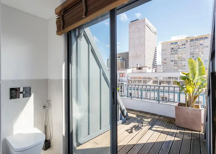 아파트 Luxurious With Balcony In The Parque Eduardo Vii Region *