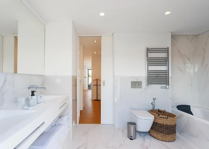 아파트 Luxurious With Balcony In The Parque Eduardo Vii Region 리스본