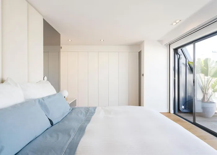 Luxurious With Balcony In The Parque Eduardo Vii Region 리스본