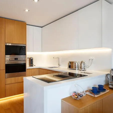 Luxurious With Balcony In The Parque Eduardo Vii Region Лиссабон