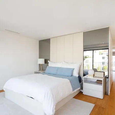Luxurious With Balcony In The Parque Eduardo Vii Region Апартаменты *